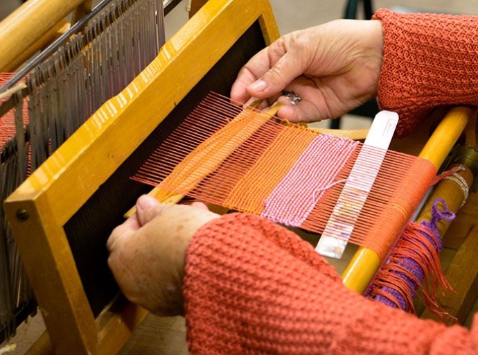 Birla introduces weavers to fibers
